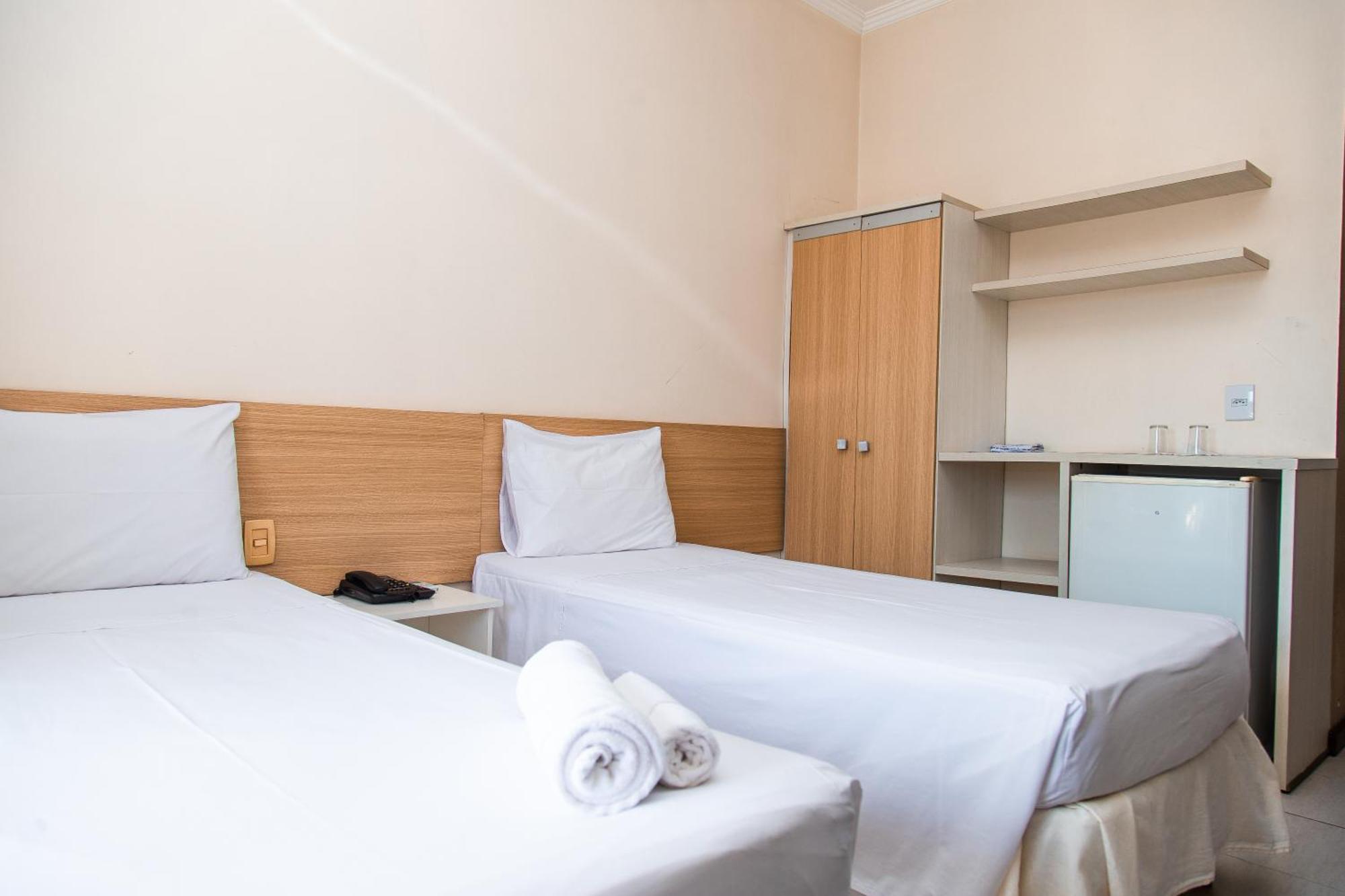Hotel Equinocios Executive باركارينا المظهر الخارجي الصورة