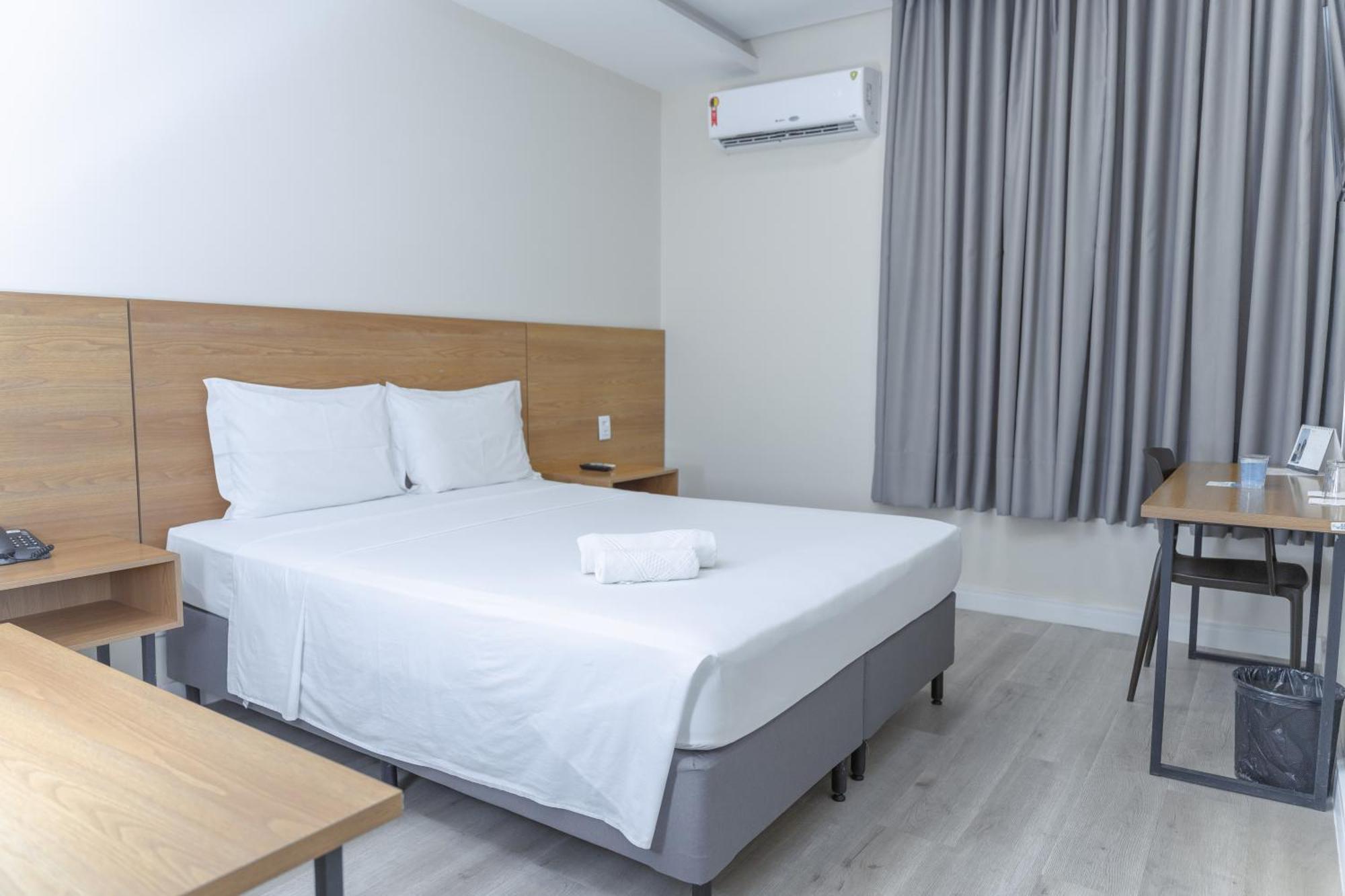 Hotel Equinocios Executive باركارينا المظهر الخارجي الصورة